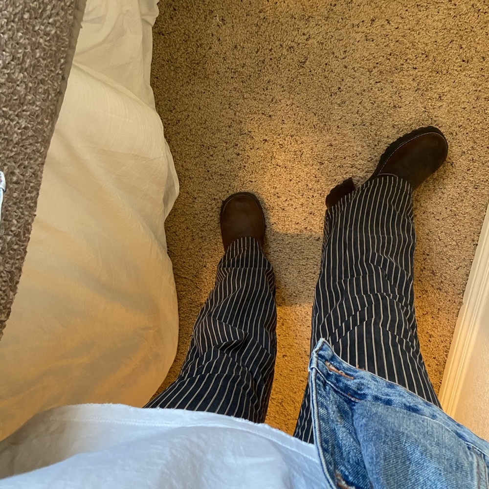 Low rise striped statement pant! Fits like a 2